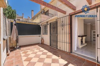 Casa adosada en venta en Huétor Vega
