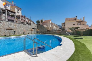 Casa adosada en venta en Huétor Vega