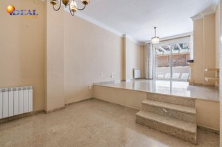 Casa adosada en venta en Huétor Vega