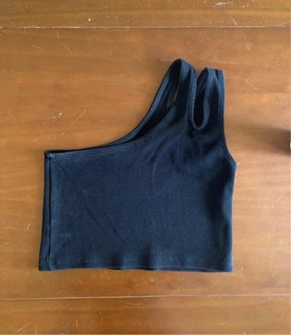 Top negro asimétrico de un hombro Mango XS