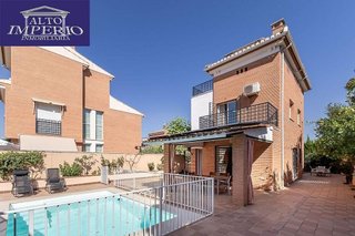 Chalet en venta en Huétor Vega