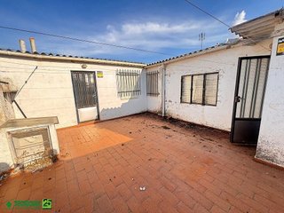 Casa adosada en venta en Manzanares
