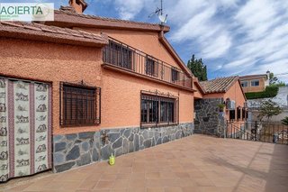 Chalet en venta en Huétor Vega