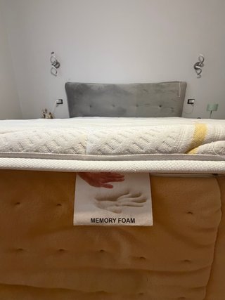 Letto matrimoniale + materasso vendibile seperati