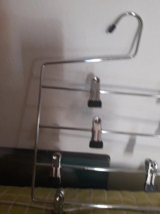 Percha de acero para pantalones