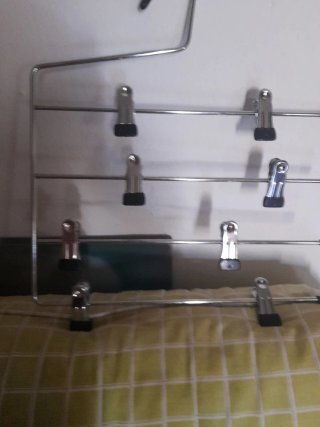 Percha de acero para pantalones