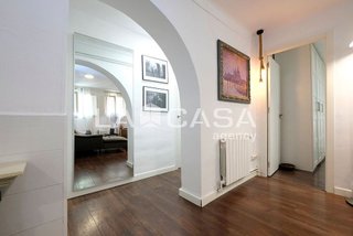 Piso en venta en Montbau en Barcelona
