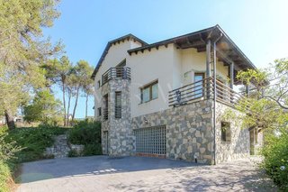 Chalet en venta en Vallirana