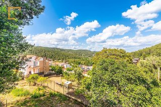 Chalet en venta en Corbera de Llobregat