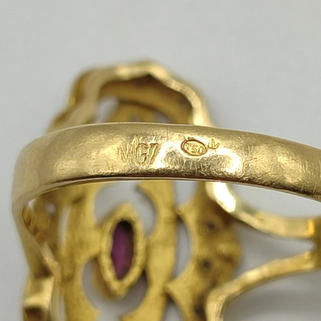 00692 ANILLO LANZADERA CON PIEDRAS DE ORO 18K-T16