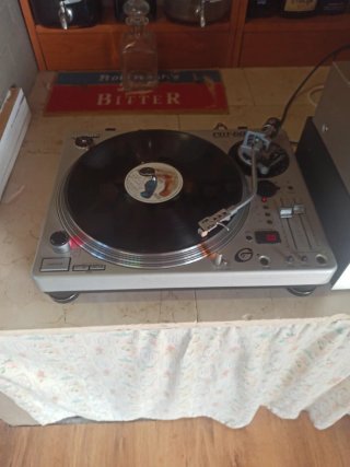 Equipo de música con amplificador Thomson A3501