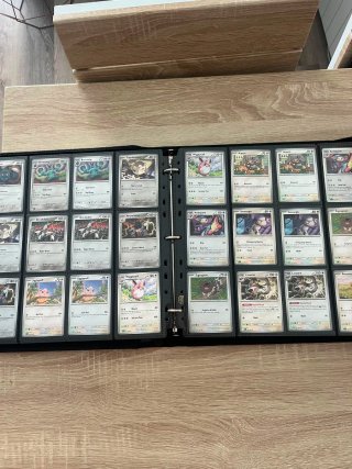 Colección de cartas Pokémon Phantasmal Flames