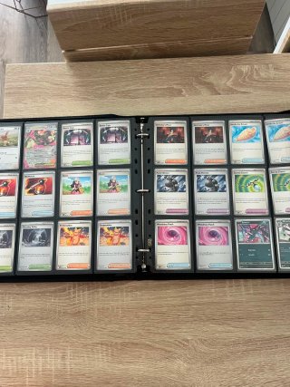Colección de cartas Pokémon Phantasmal Flames