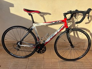 Bicicleta de carretera BH talla M