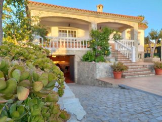 Chalet en venta en La Granja-La Colina-Los Pastores en Algeciras