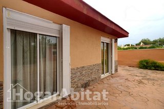 Chalet en venta en Urbanizaciones en Llíria