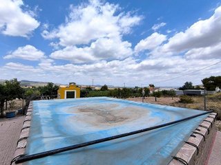 Chalet en venta en Yecla