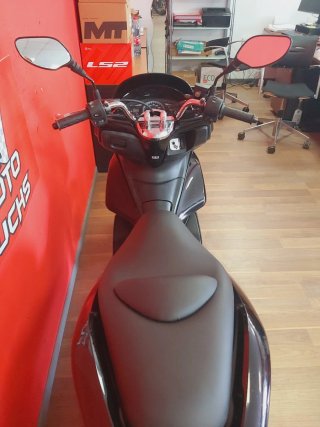 Honda PCX 125 Negra Scooter