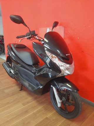 Honda PCX 125 Negra Scooter