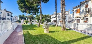 Chalet en venta en Nueva Torrevieja - Aguas Nuevas en Torrevieja