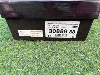 Zapato de vestir negro