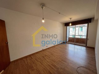 Piso en venta en Teis en Vigo