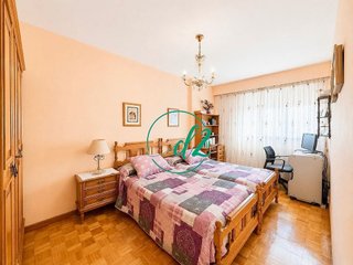 Piso en venta en Ventiun en Ourense
