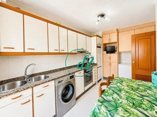 Piso en venta en Ventiun en Ourense