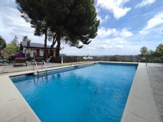 Chalet en venta en Vallirana