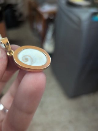 Colgante Orejita Oro 18k