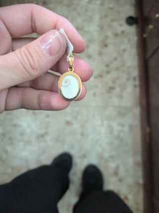 Colgante Orejita Oro 18k