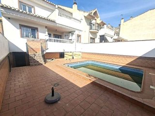 Casa pareada en venta en Cúllar Vega