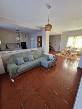 Casa adosada en venta en Campillos