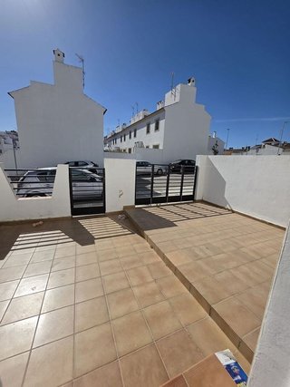 Casa adosada en venta en Campillos