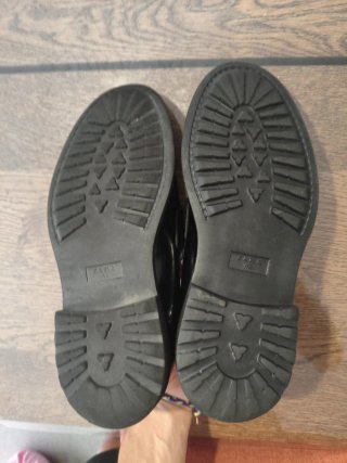 Zapatos Zara charol brillo talla 42
