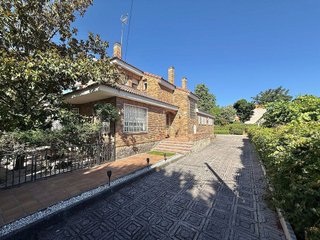 Chalet en venta en Griñón