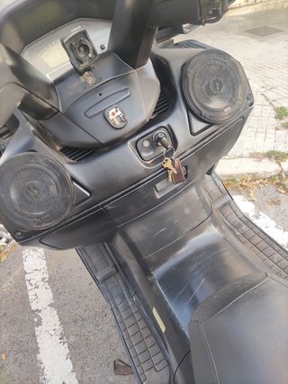 Suzuki Burgman 650 Executive Negra/Gris
