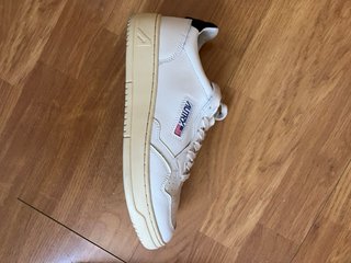 Zapatillas Autry Medalist Low Beige/Blanco