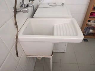 Pila de lavar Roca