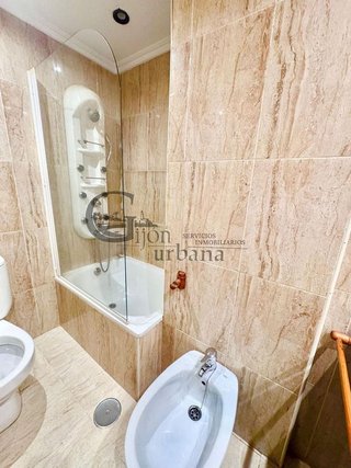 Piso en venta en Natahoyo en Gijón