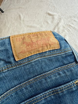 Levi’s 470 Straight Fit W29 L34 Vaqueros Mujer