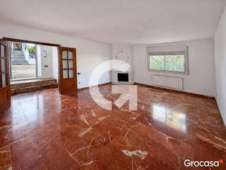 Chalet en venta en Vallirana