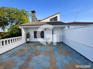 Chalet en venta en Vallirana