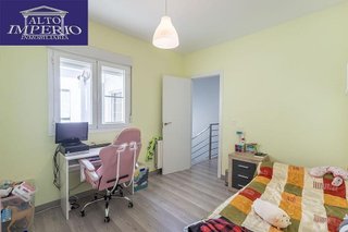 Casa adosada en venta en Gójar