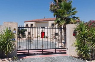 Casa rural en venta en Orihuela ciudad en Orihuela