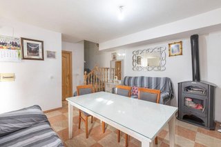 Casa adosada en venta en Guadix