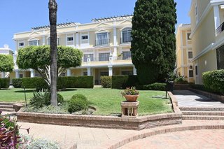 Piso en venta en Los Naranjos - Las Brisas en Marbella