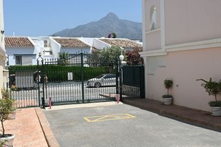 Piso en venta en Los Naranjos - Las Brisas en Marbella