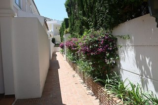 Piso en venta en Los Naranjos - Las Brisas en Marbella