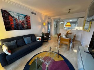 Piso en venta en Los Naranjos - Las Brisas en Marbella